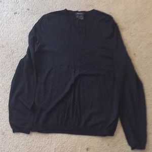 Dkny Vneck light sweater